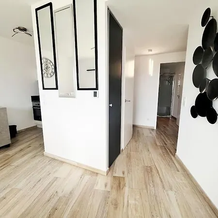 Beau T2 Alizee - Wifi - Vue - Parking -jardin Apartment