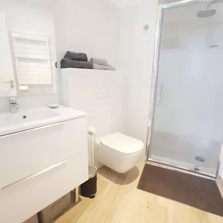 Apartment Beau T2 Alizee - Wifi - Vue - Parking -jardin *